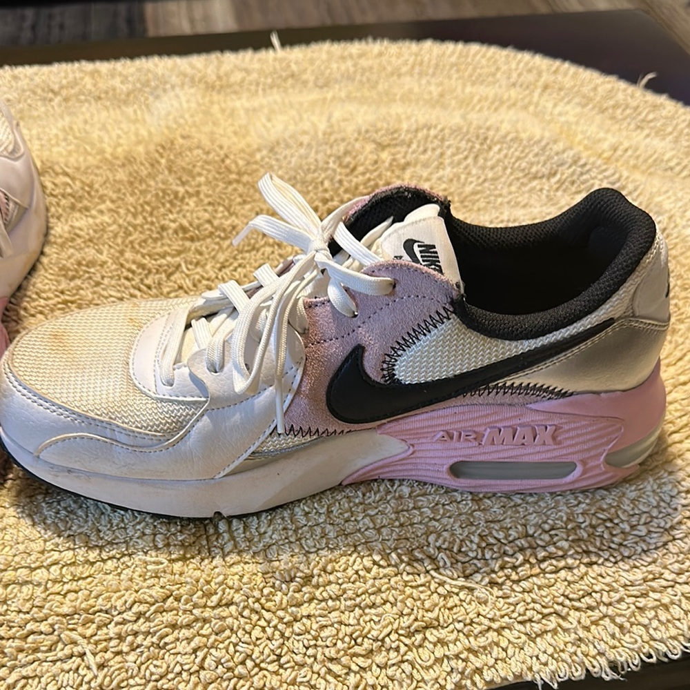 Nike Women's Air Max Sneakers - White and Pink - Picture 5 of 14